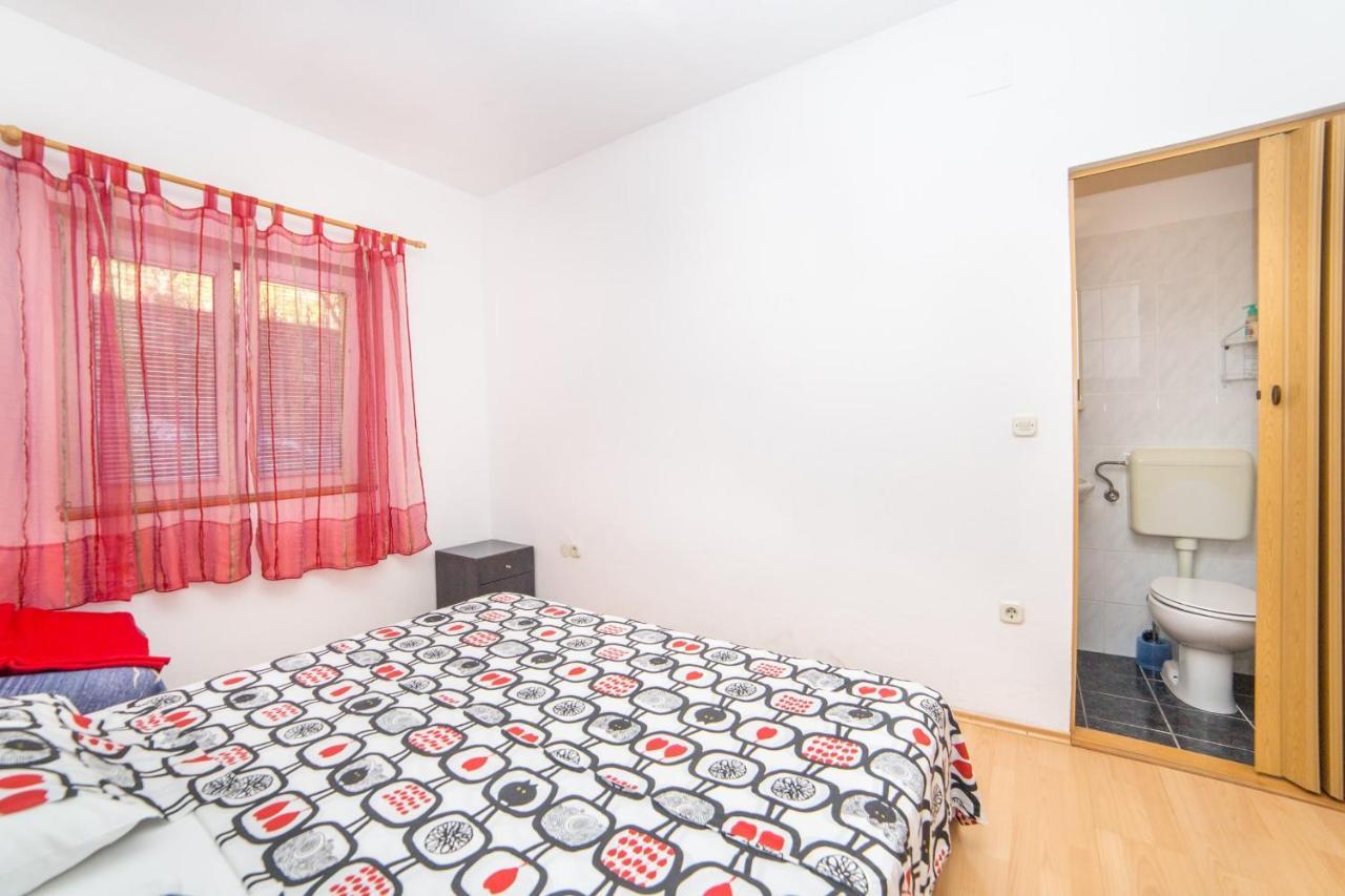 Apartment Jadranka Brist Exteriör bild