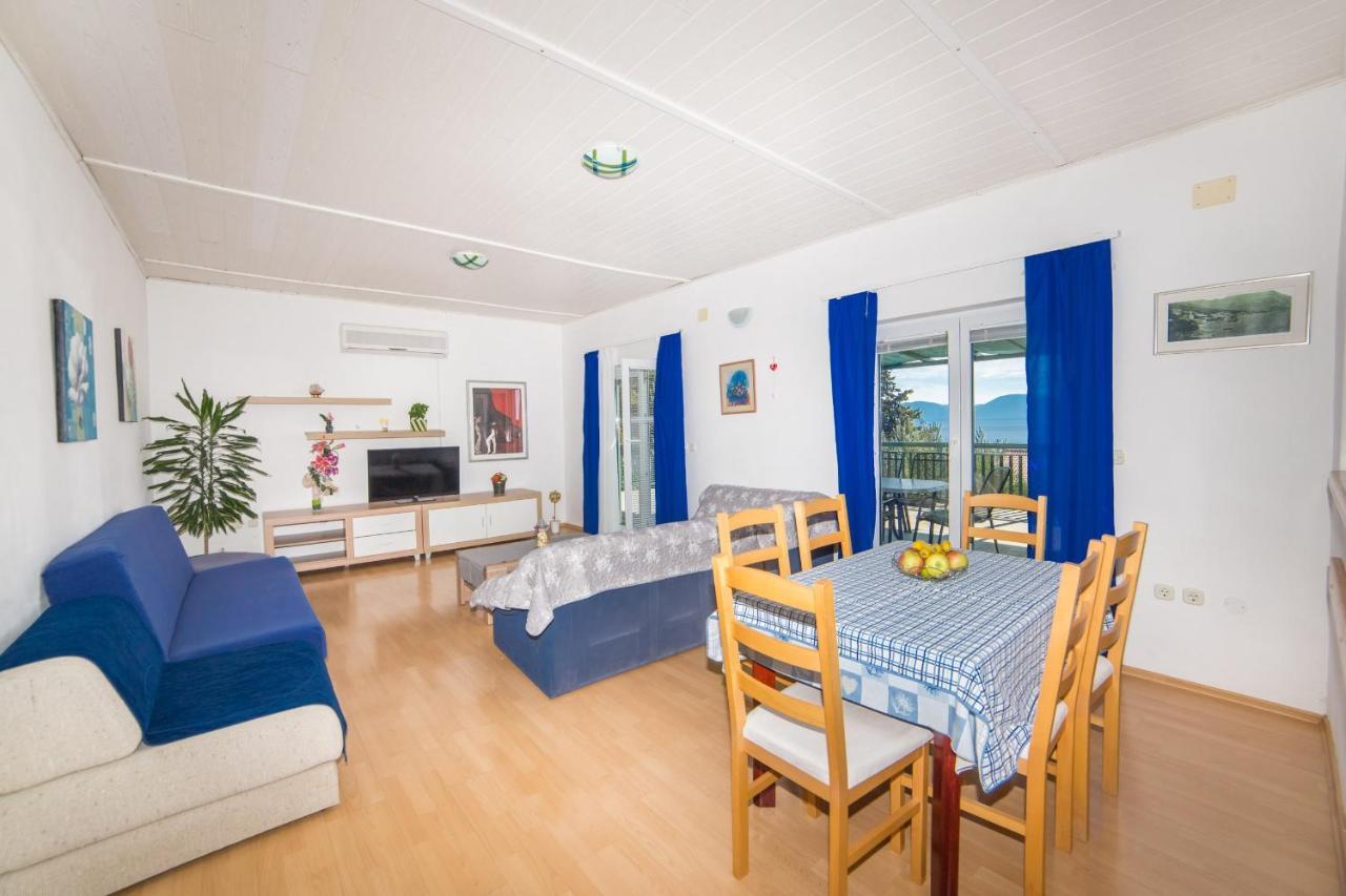 Apartment Jadranka Brist Exteriör bild
