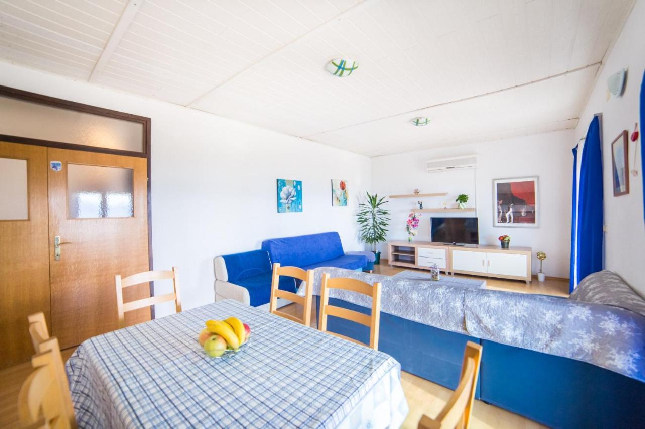 Apartment Jadranka Brist Exteriör bild