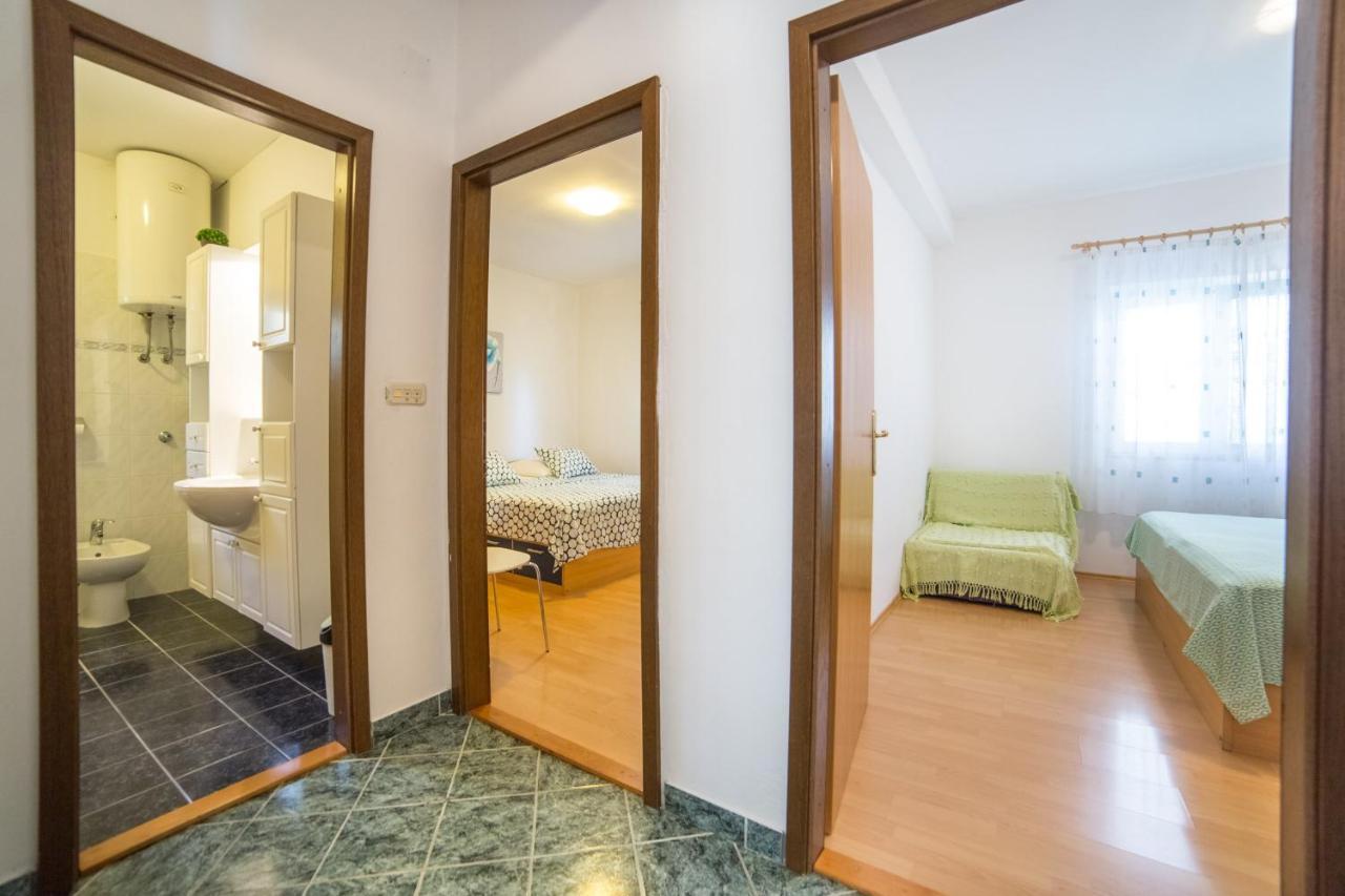 Apartment Jadranka Brist Exteriör bild